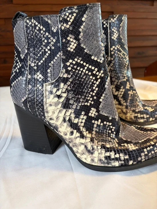Marc Fisher Snake-Print Pointed Ankle Boots - Black & Gray - Picture 2 of 4